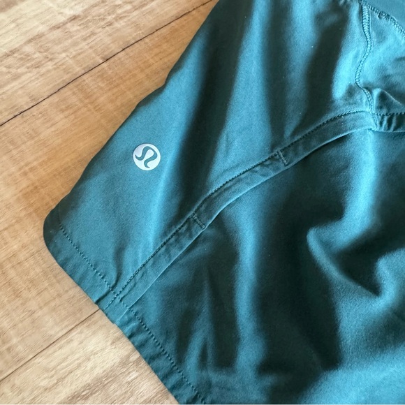 Lululemon Aquatic Green Speed Up Shorts - Picture 7 of 9